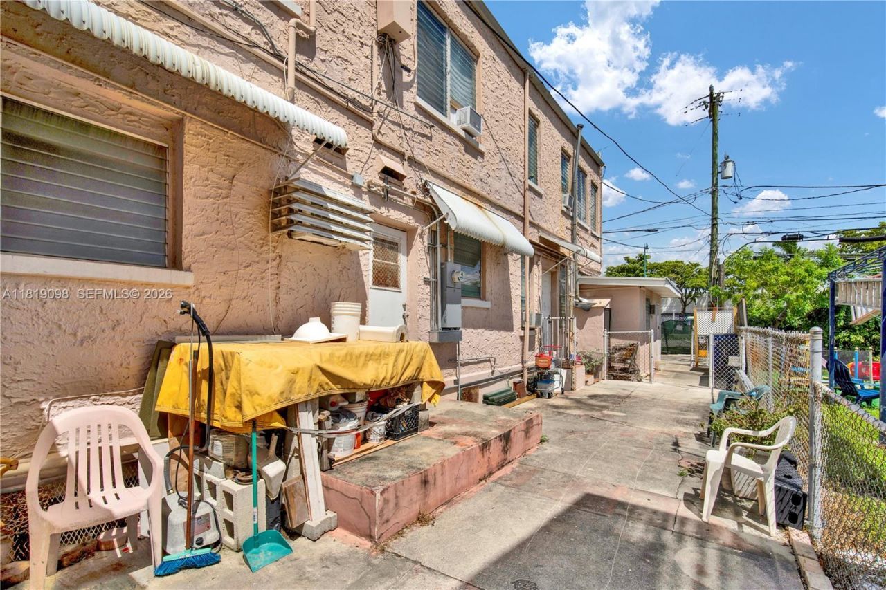 829 SW 19th Ave, Miami, FL 33135 Photo