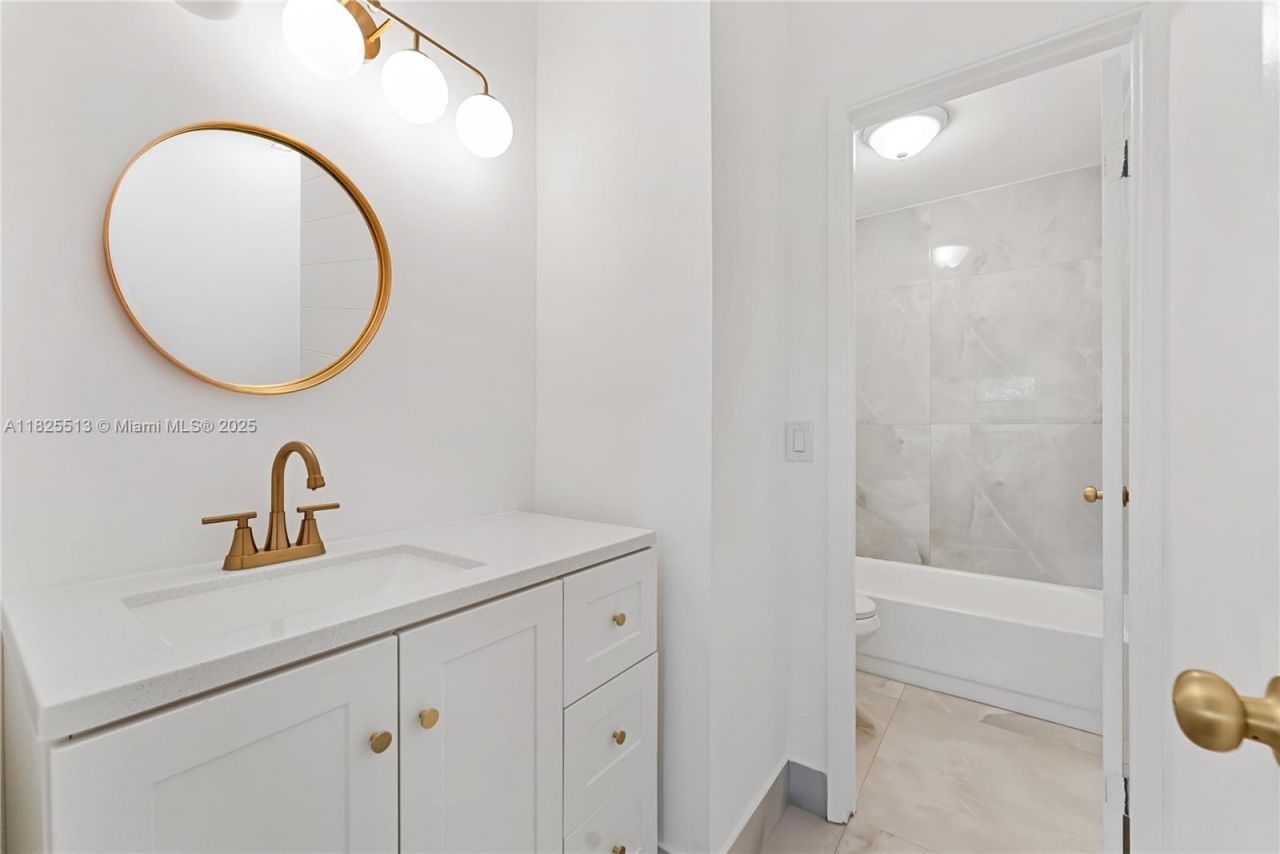 7720 NW 79th Ave, Unit B6, Tamarac, FL 33321 Photo