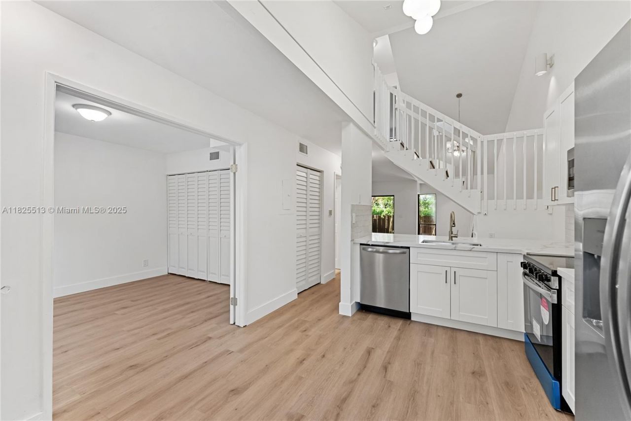 7720 NW 79th Ave, Unit B6, Tamarac, FL 33321 Photo