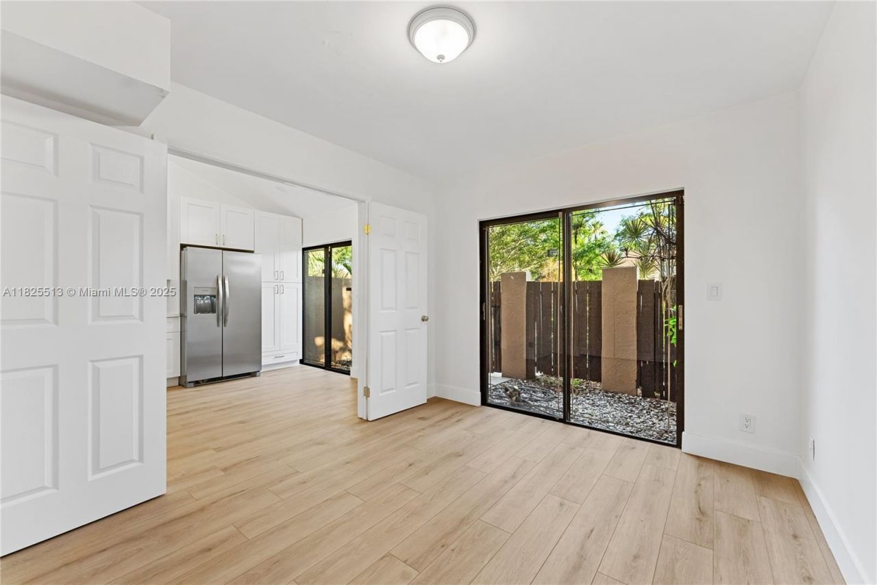 7720 NW 79th Ave, Unit B6, Tamarac, FL 33321 Photo