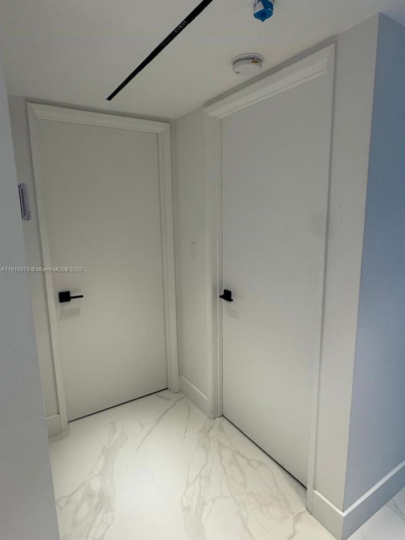 800 N Miami Ave, Unit E-901, Miami, FL 33136 Photo