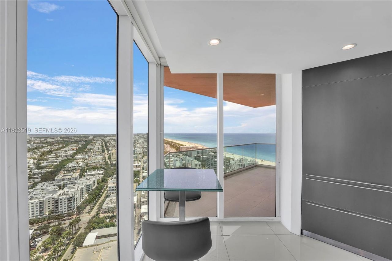 300 S Pointe Dr, Unit 3405, Miami Beach, FL 33139 Photo