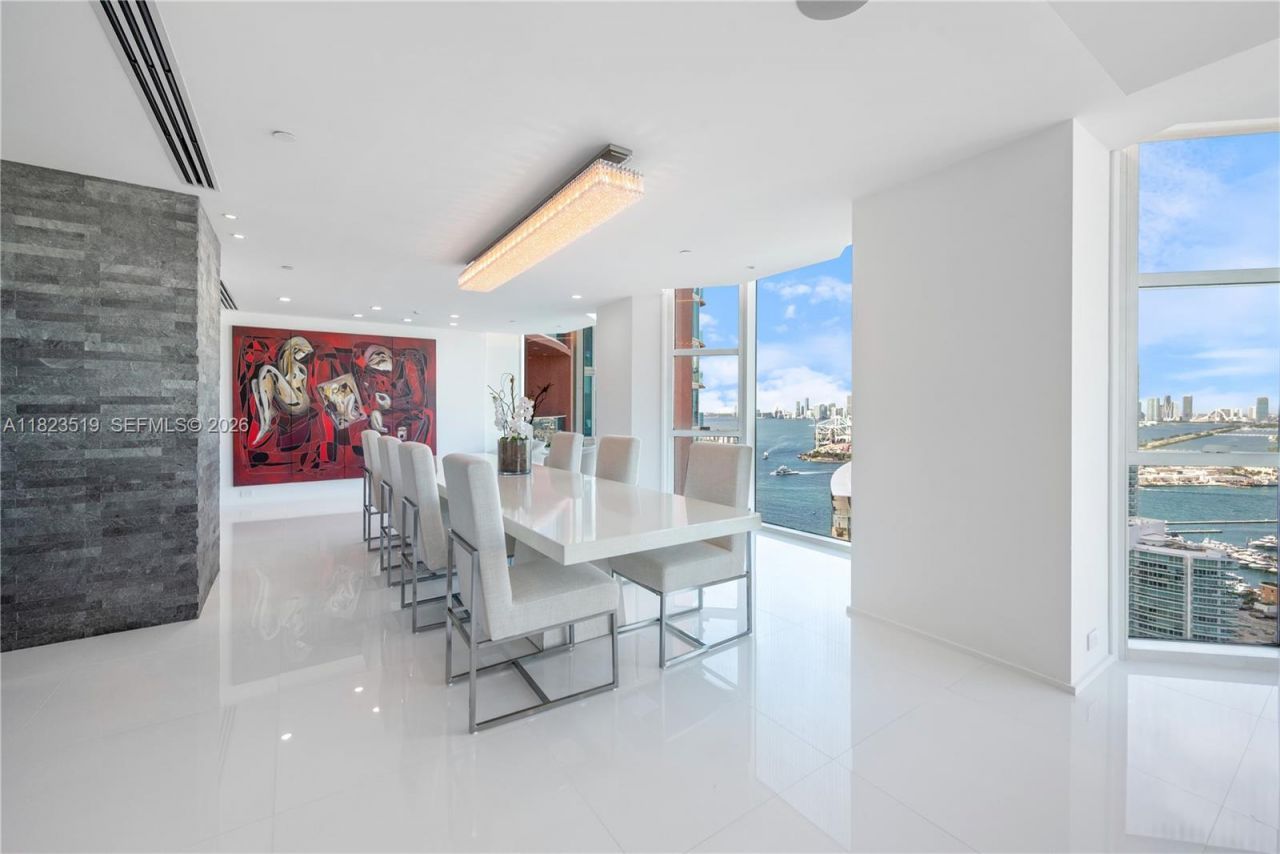 300 S Pointe Dr, Unit 3405, Miami Beach, FL 33139 Photo