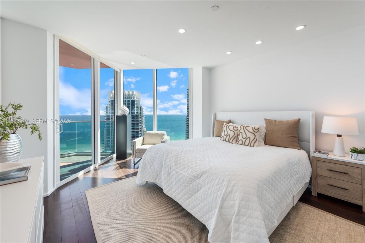 300 S Pointe Dr, Unit 3405, Miami Beach, FL 33139 Photo