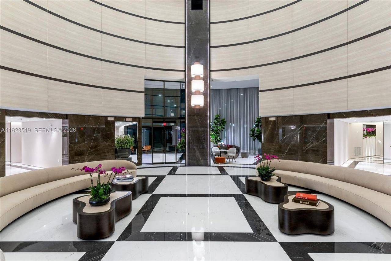 300 S Pointe Dr, Unit 3405, Miami Beach, FL 33139 Photo