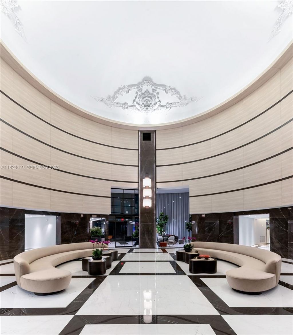 300 S Pointe Dr, Unit 3405, Miami Beach, FL 33139 Photo