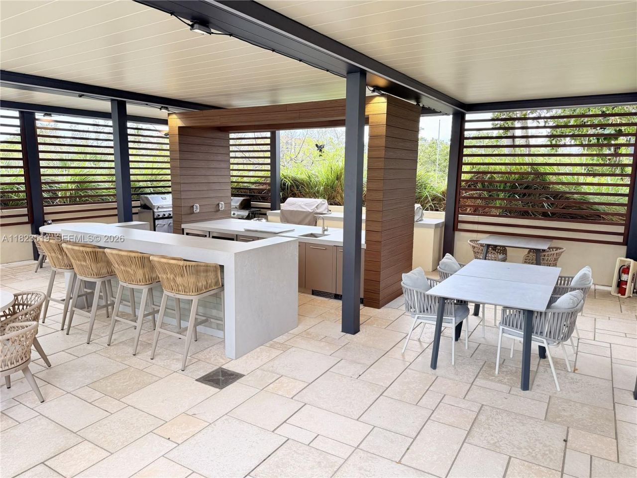 300 S Pointe Dr, Unit 3405, Miami Beach, FL 33139 Photo