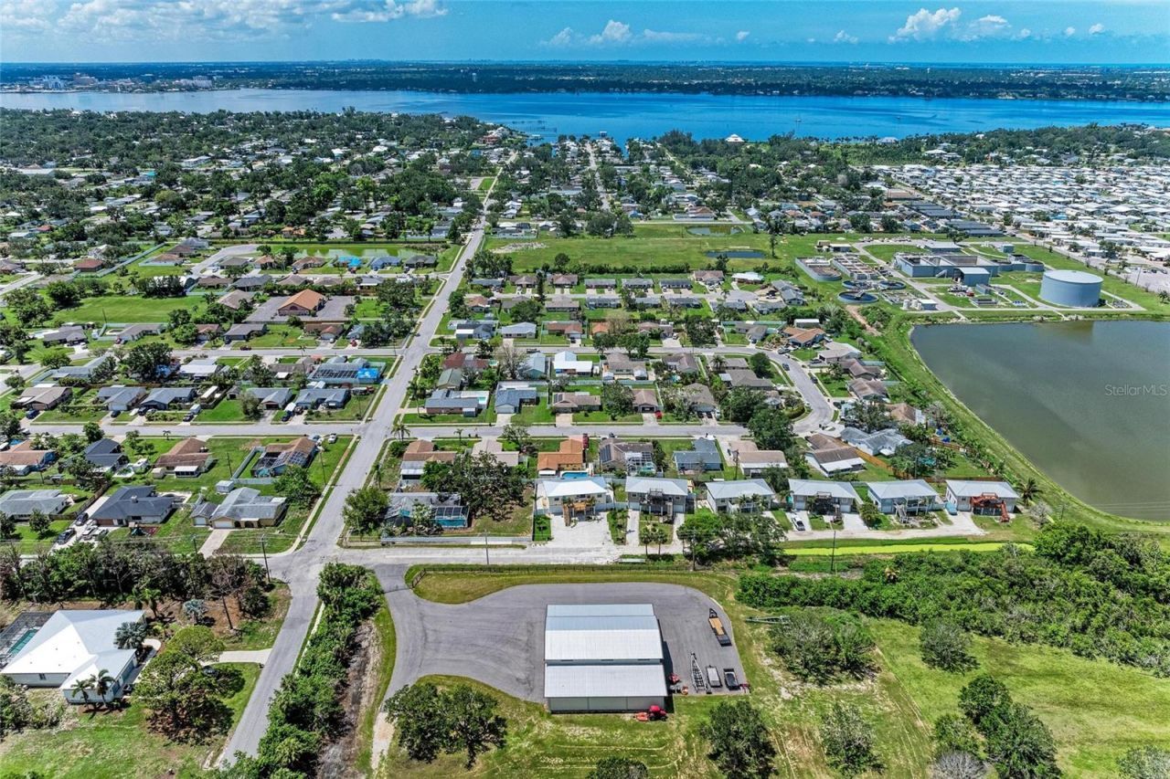 2406 15th Street W, Palmetto, FL 34221 Photo