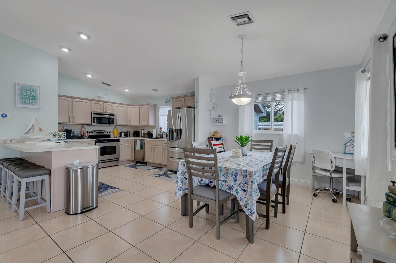 939 Plantation Road, Key Largo, FL 33037 Photo