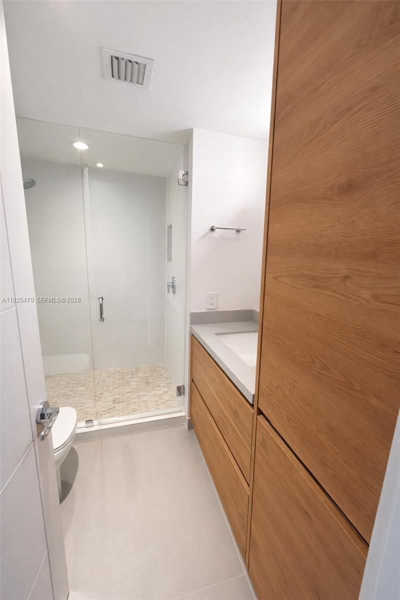 520 Brickell Key Dr, Unit A1421, Miami, FL 33131 Photo