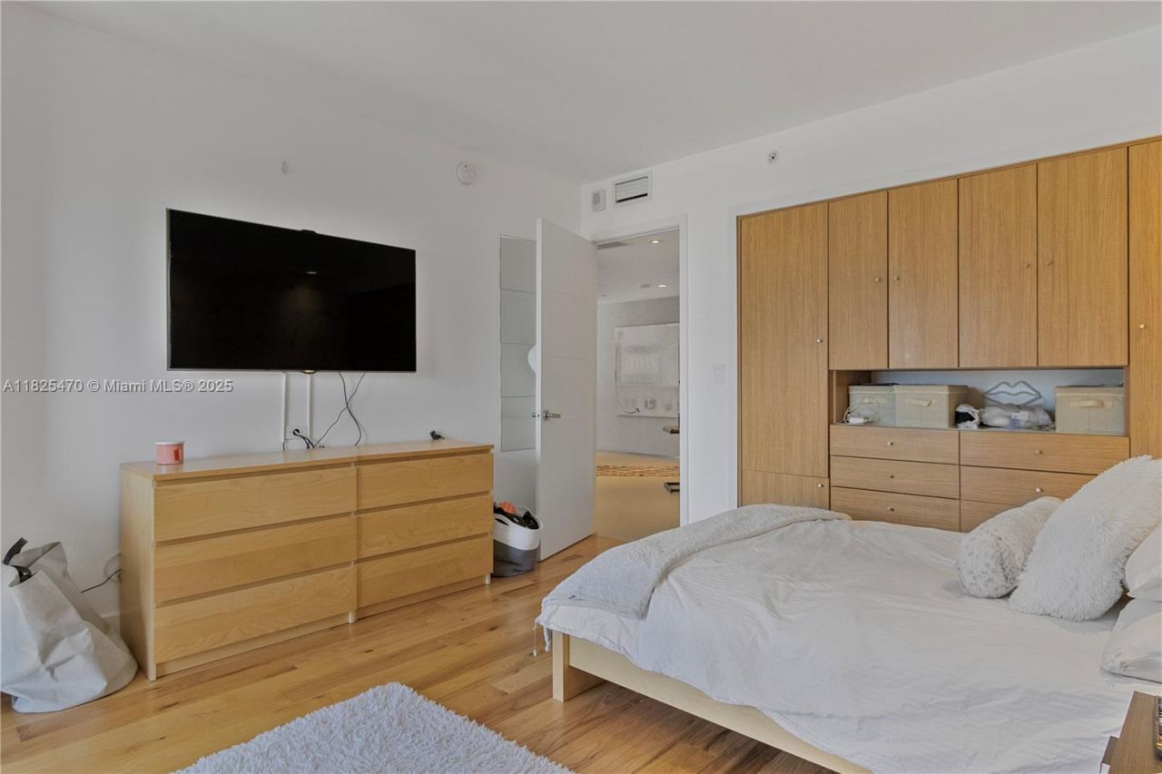 520 Brickell Key Dr, Unit A1421, Miami, FL 33131 Photo