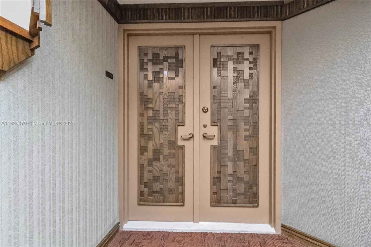 520 Brickell Key Dr, Unit A1421, Miami, FL 33131 Photo