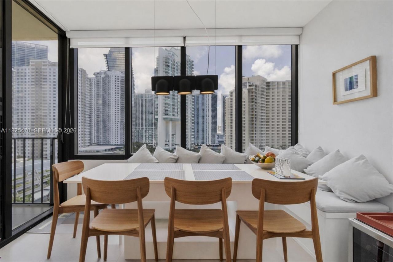 520 Brickell Key Dr, Unit A1421, Miami, FL 33131 Photo