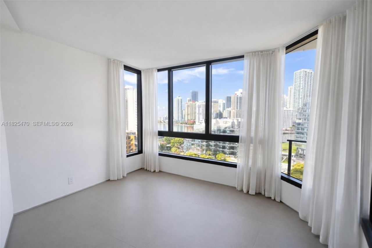 520 Brickell Key Dr, Unit A1421, Miami, FL 33131 Photo
