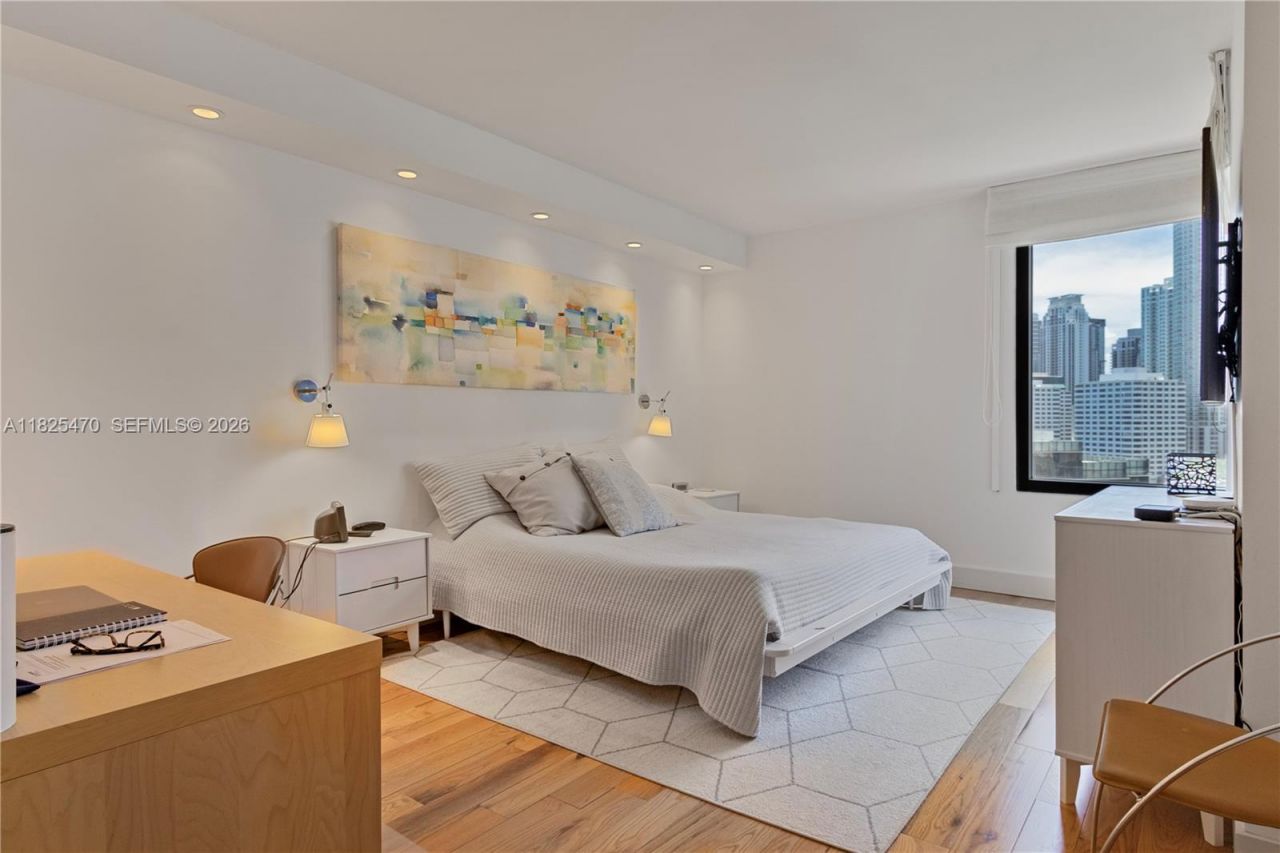 520 Brickell Key Dr, Unit A1421, Miami, FL 33131 Photo