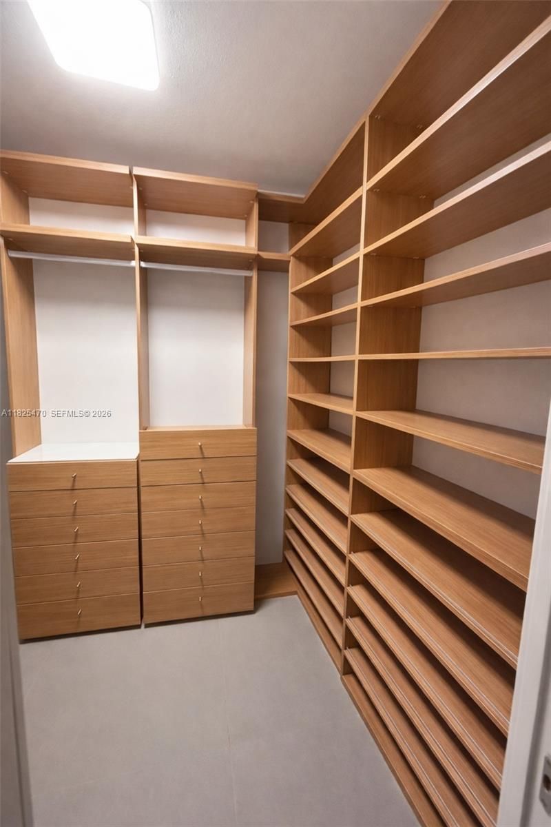 520 Brickell Key Dr, Unit A1421, Miami, FL 33131 Photo