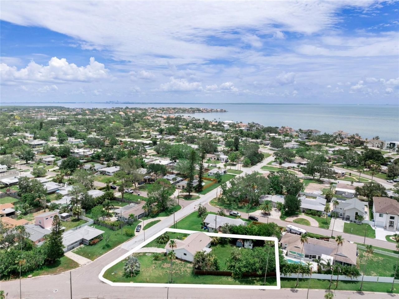 1580 Arizona Ave Ne, Saint Petersburg, FL 33703 Photo