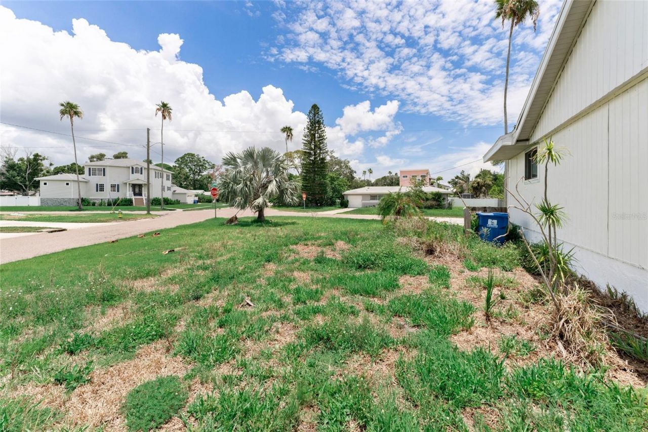 1580 Arizona Ave Ne, Saint Petersburg, FL 33703 Photo