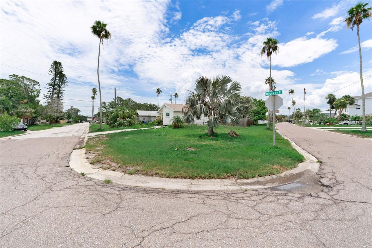 1580 Arizona Ave Ne, Saint Petersburg, FL 33703 Photo
