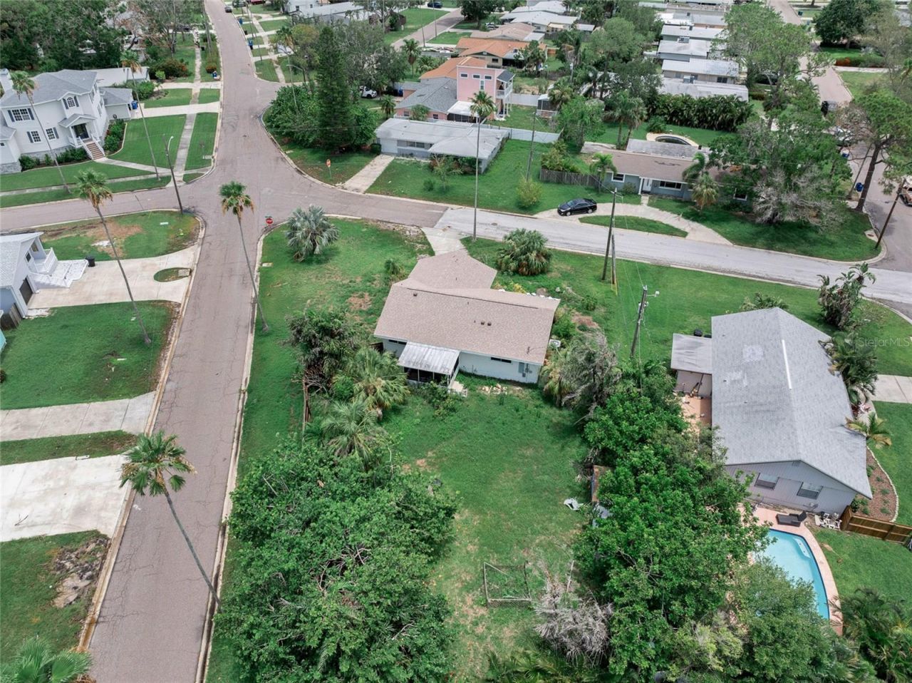 1580 Arizona Ave Ne, Saint Petersburg, FL 33703 Photo