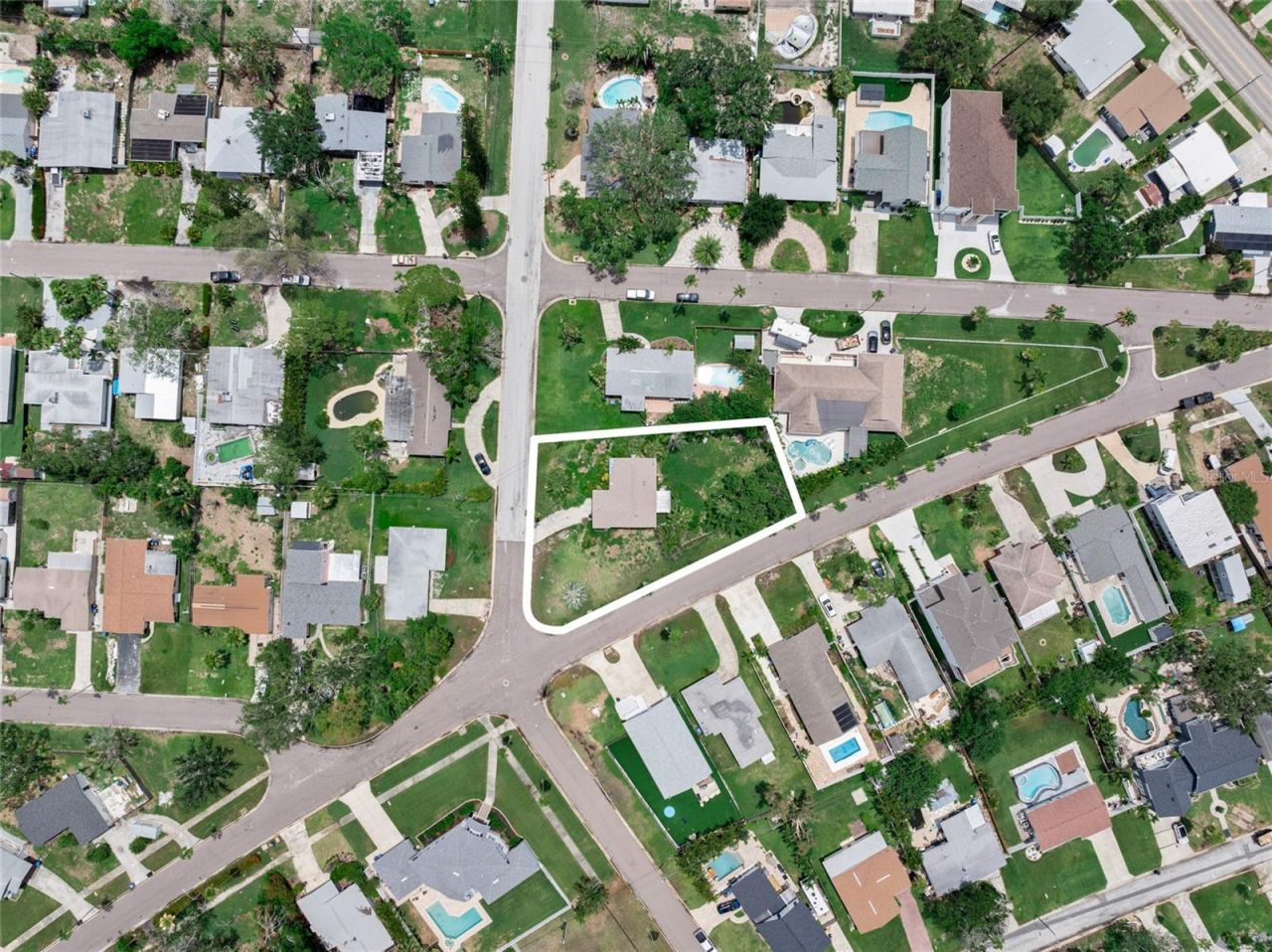 1580 Arizona Ave Ne, Saint Petersburg, FL 33703 Photo