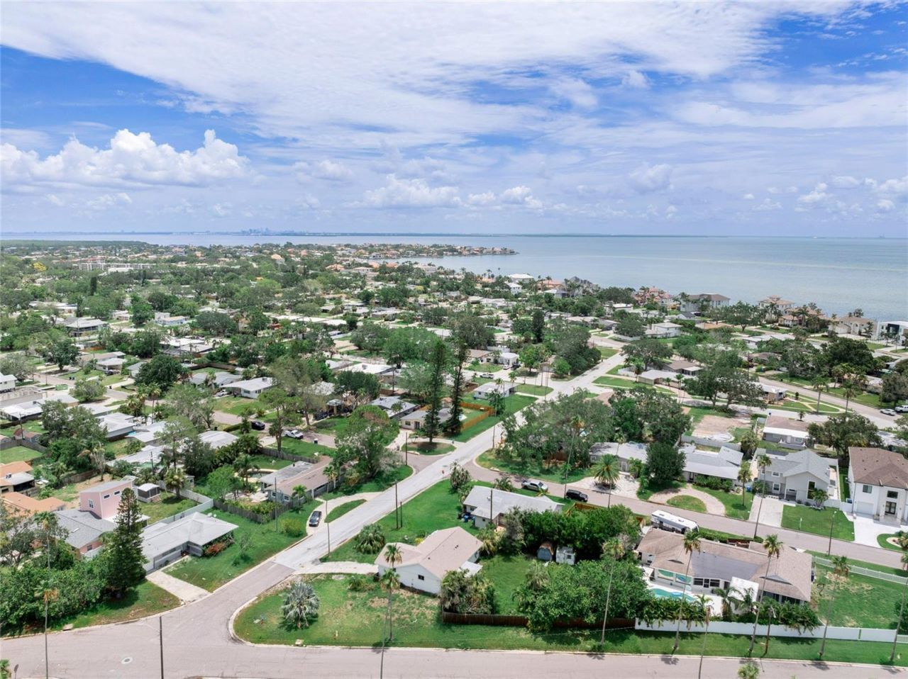 1580 Arizona Ave Ne, Saint Petersburg, FL 33703 Photo