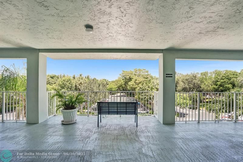 806 Cypress Grove Lane, Unit 412, Pompano Beach, FL 33069 Photo