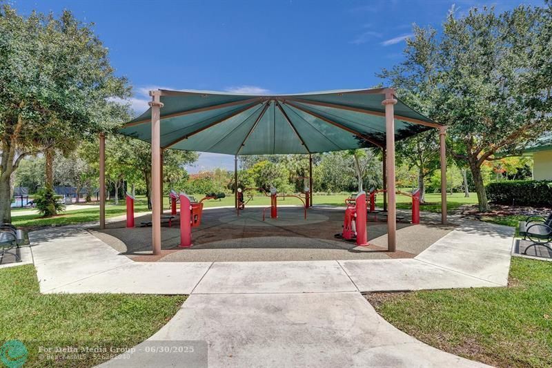 806 Cypress Grove Lane, Unit 412, Pompano Beach, FL 33069 Photo