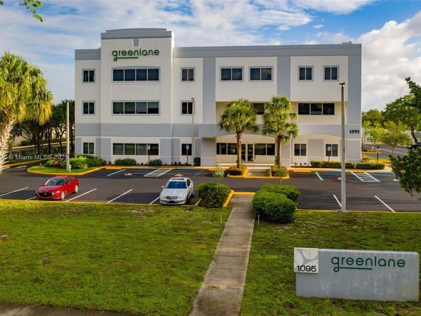 1095 NW Broken Sound Pkwy NW, Boca Raton, FL 33487