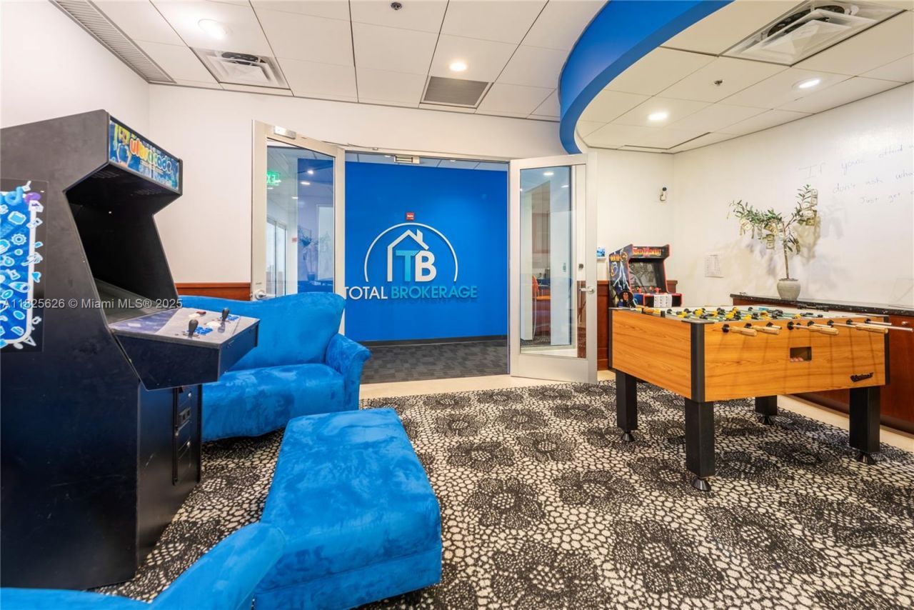 1095 NW Broken Sound Pkwy Nw, Boca Raton, FL 33487 Photo