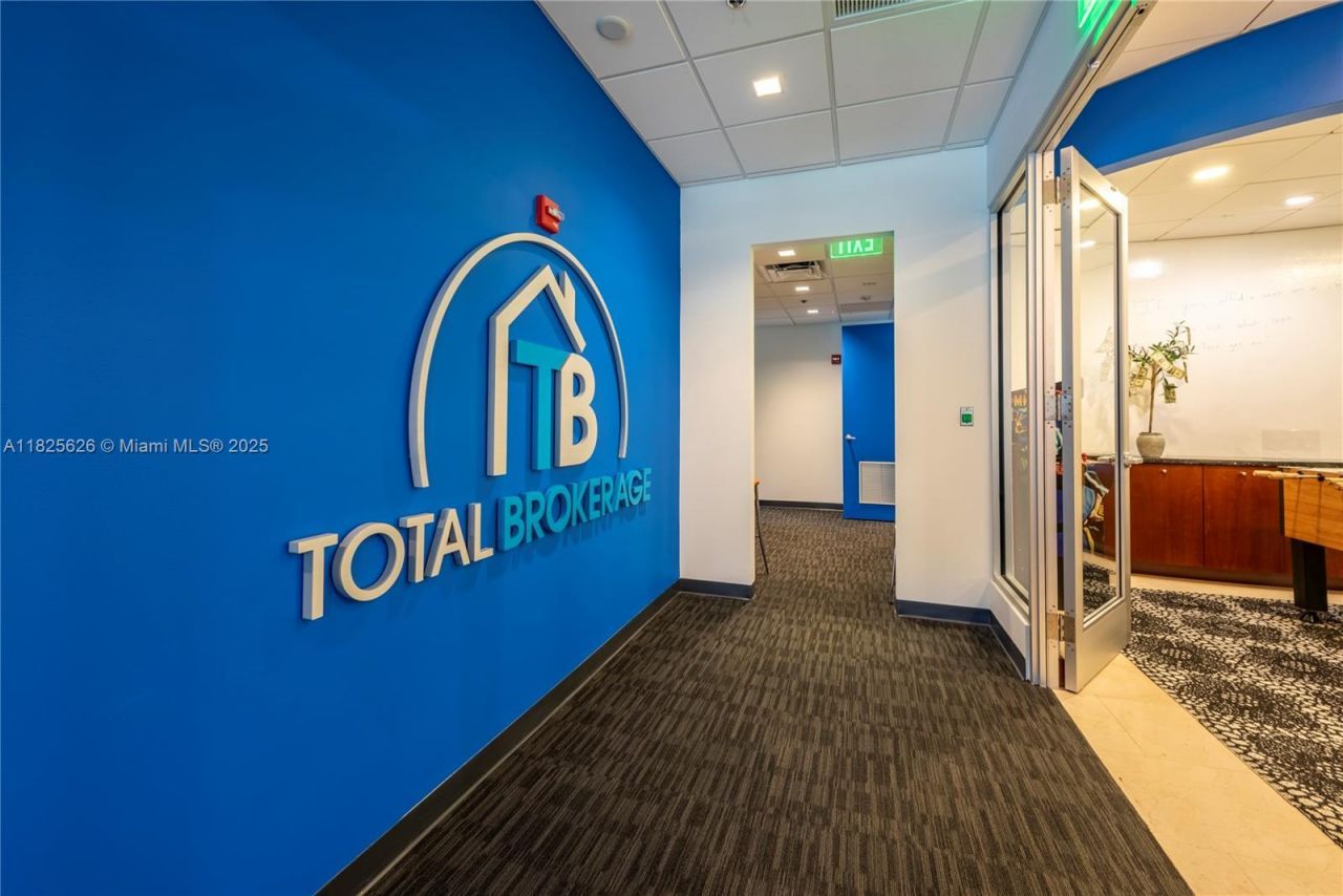 1095 NW Broken Sound Pkwy Nw, Boca Raton, FL 33487 Photo