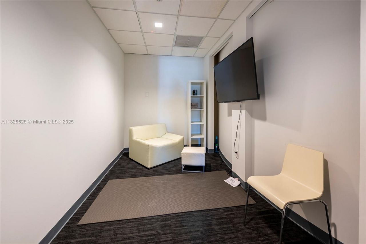 1095 NW Broken Sound Pkwy Nw, Boca Raton, FL 33487 Photo