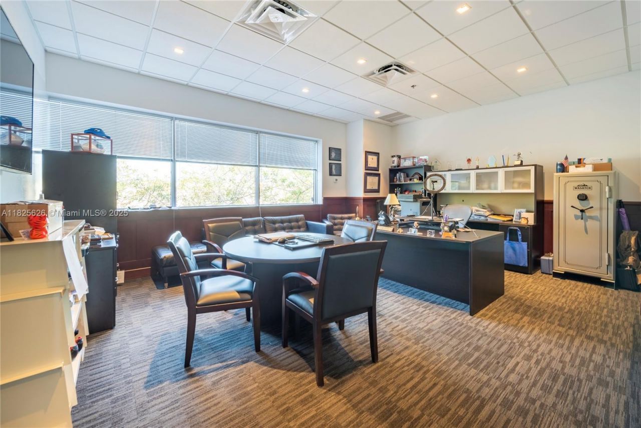 1095 NW Broken Sound Pkwy Nw, Boca Raton, FL 33487 Photo