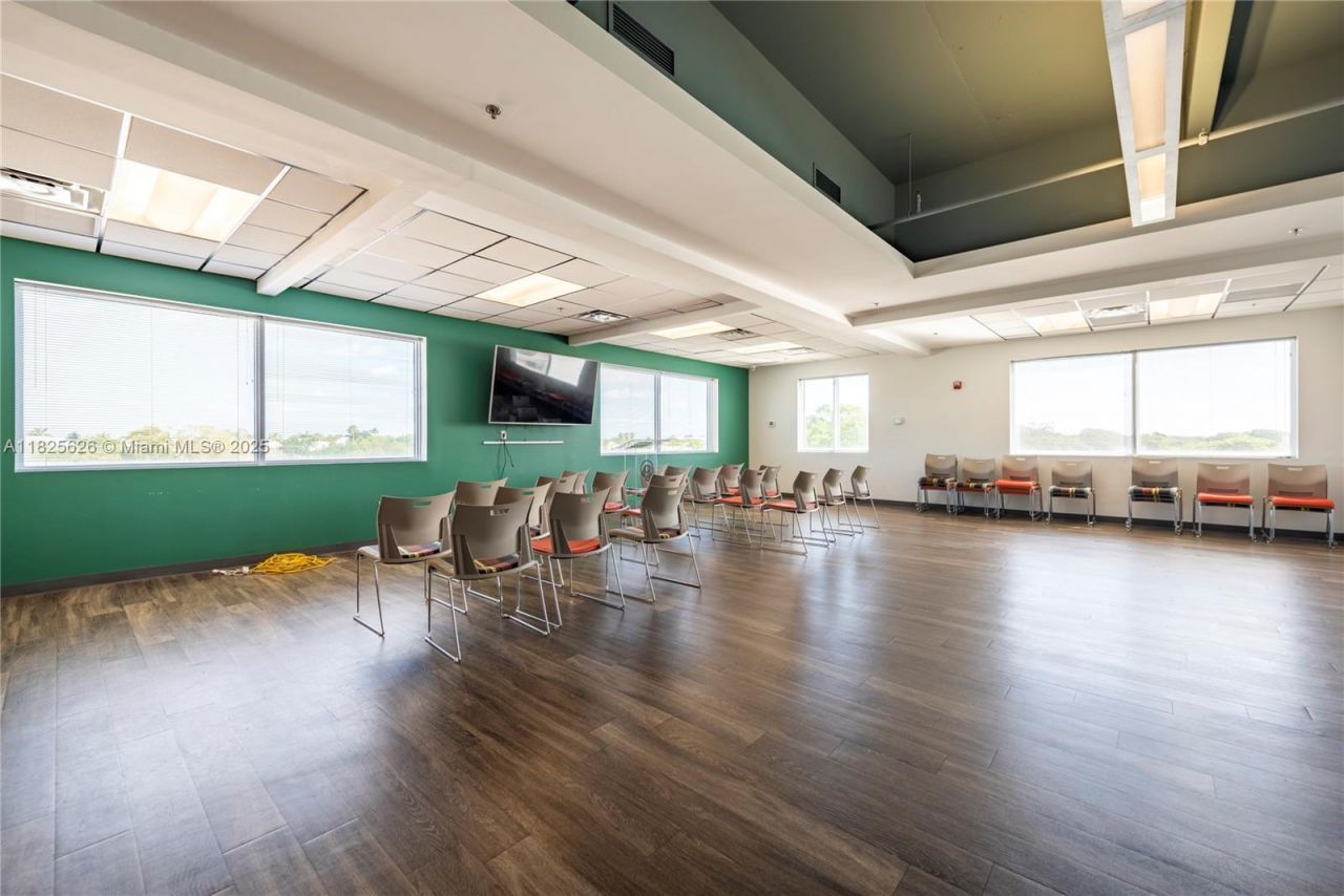 1095 NW Broken Sound Pkwy Nw, Boca Raton, FL 33487 Photo