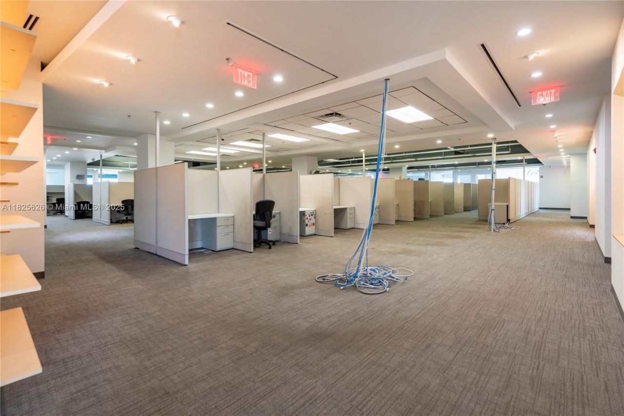 1095 NW Broken Sound Pkwy Nw, Boca Raton, FL 33487 Photo