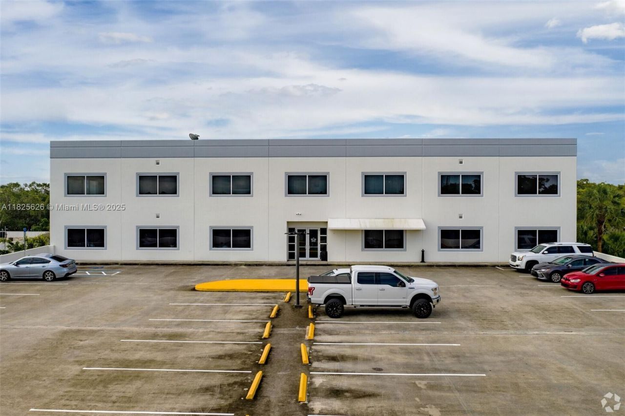 1095 NW Broken Sound Pkwy Nw, Boca Raton, FL 33487 Photo