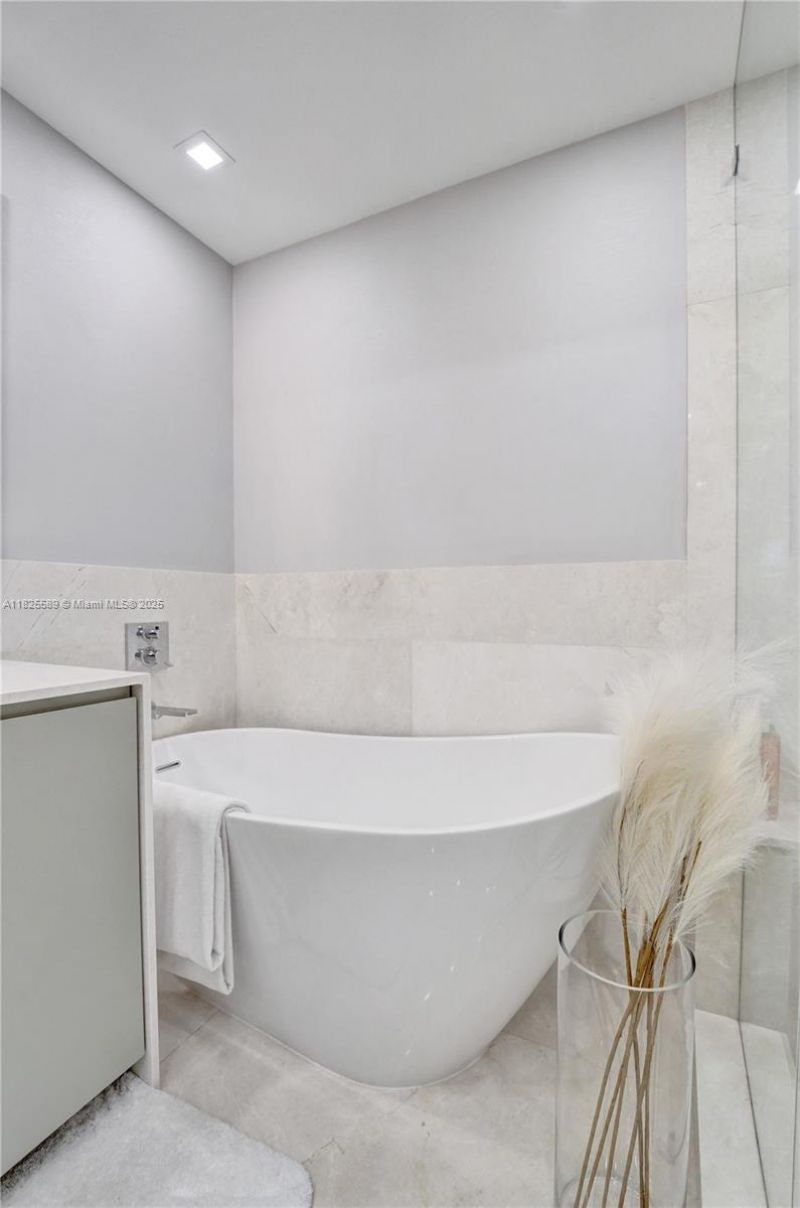 19900 E Country Club Dr, Unit TS16, Aventura, FL 33180 Photo