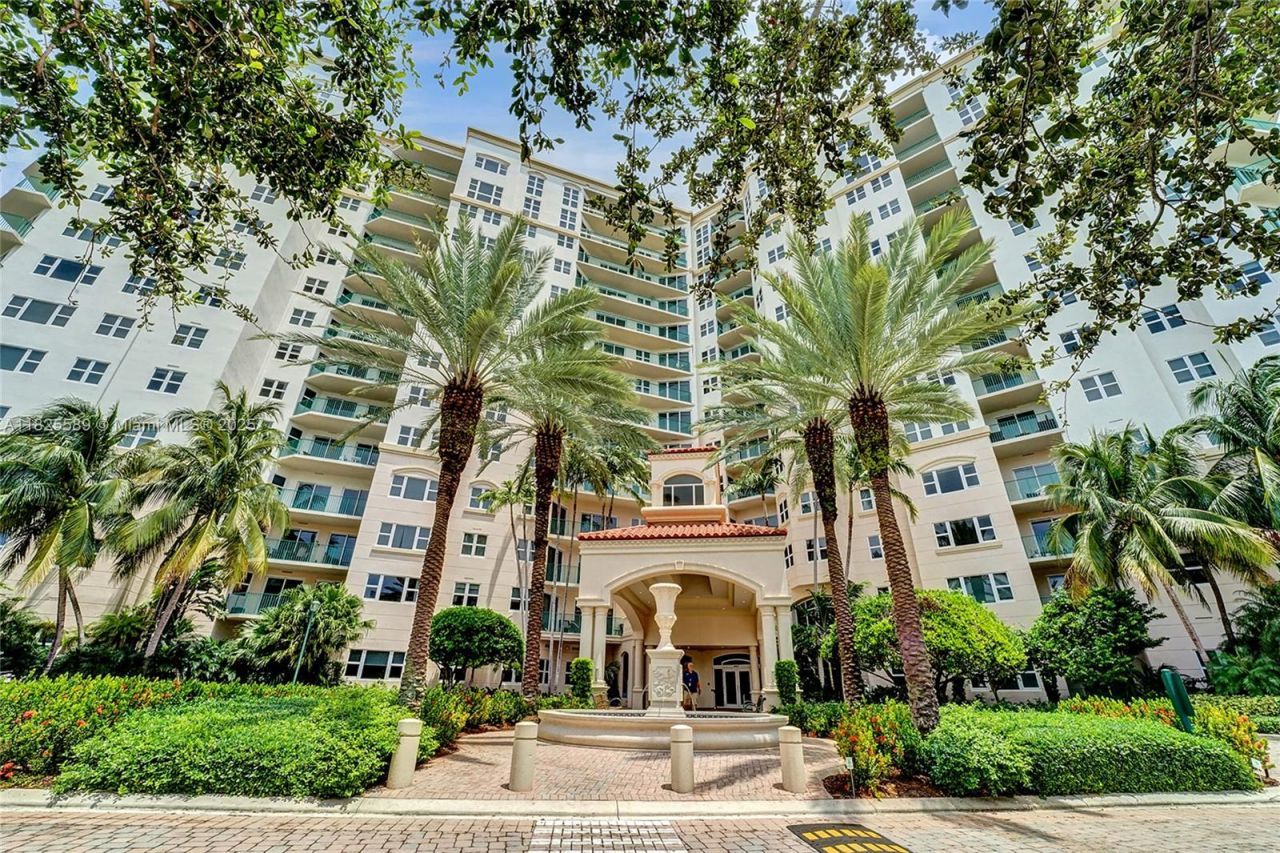 19900 E Country Club Dr, Unit TS16, Aventura, FL 33180 Photo