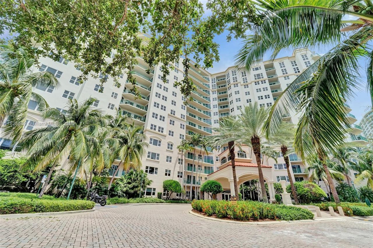 19900 E Country Club Dr, Unit TS16, Aventura, FL 33180 Photo