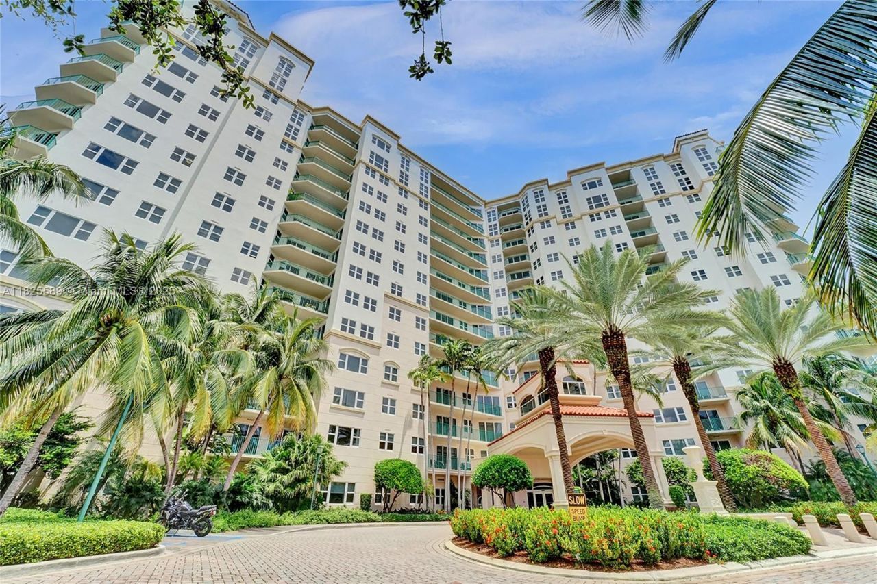 19900 E Country Club Dr, Unit TS16, Aventura, FL 33180 Photo