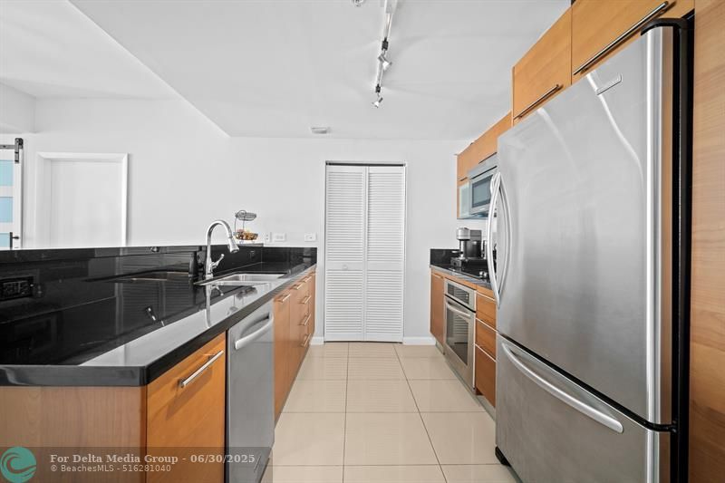 244 Biscayne Blvd, Unit 2210, Miami, FL 33132 Photo