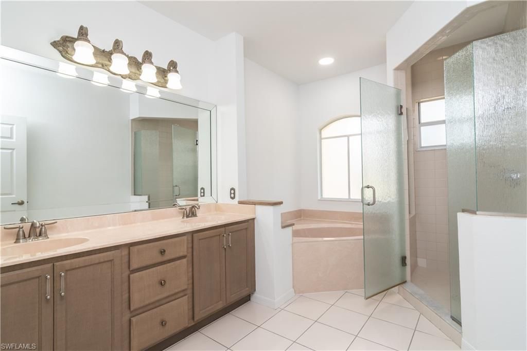 28060 Palmas Grandes Ln, Unit 205, Bonita Springs, FL 34135 Photo