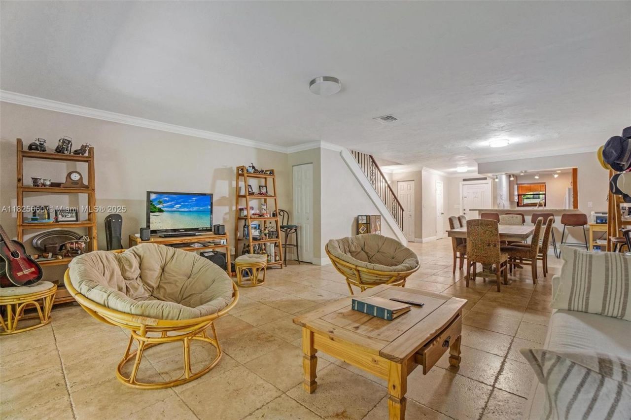 3538 Estepona Ave, Unit D-2, Doral, FL 33178 Photo