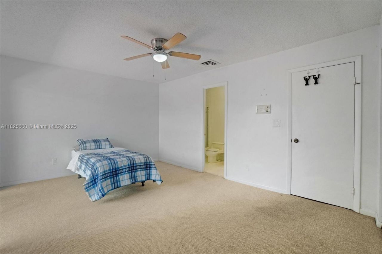 3538 Estepona Ave, Unit D-2, Doral, FL 33178 Photo