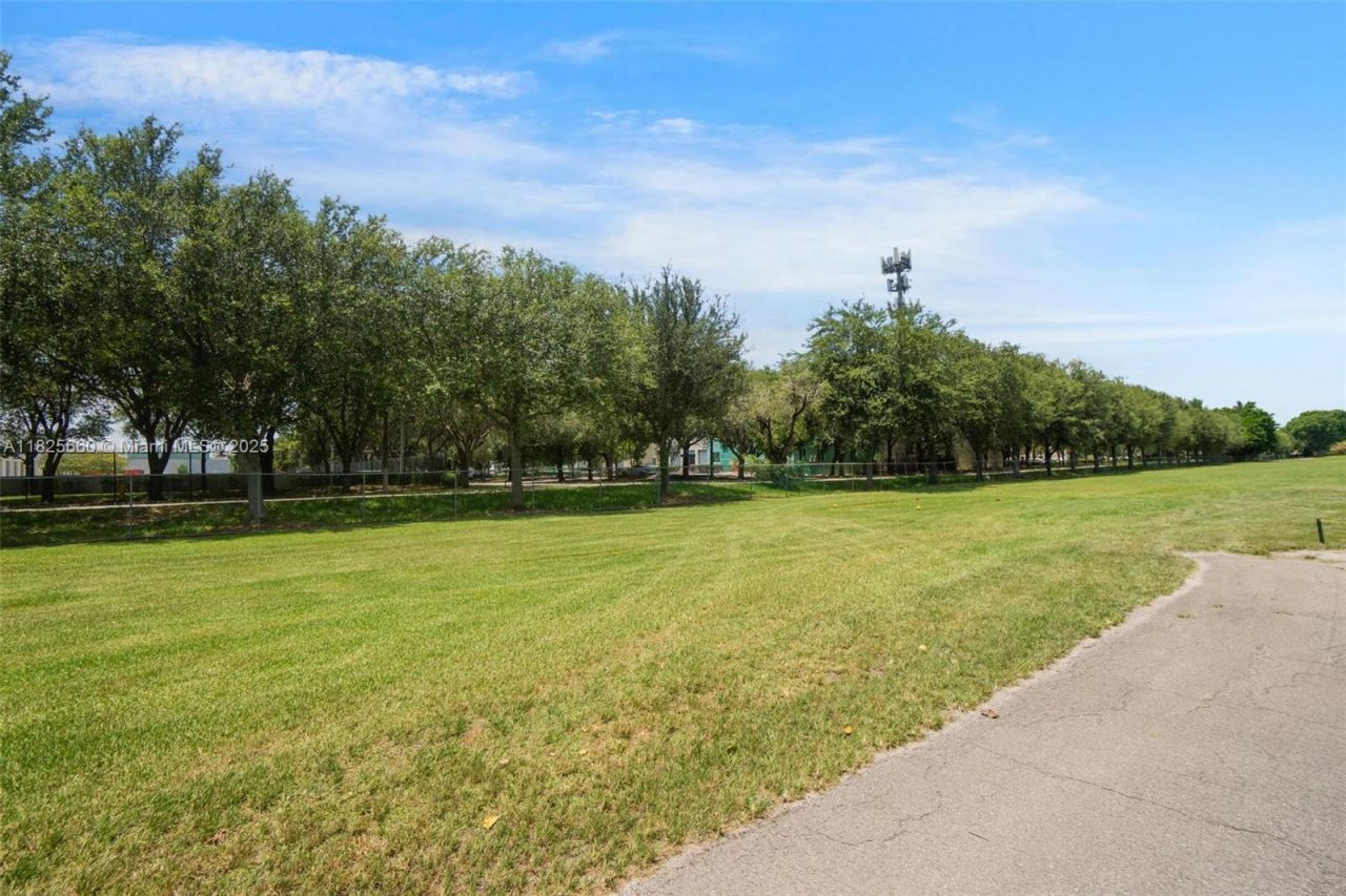 3538 Estepona Ave, Unit D-2, Doral, FL 33178 Photo