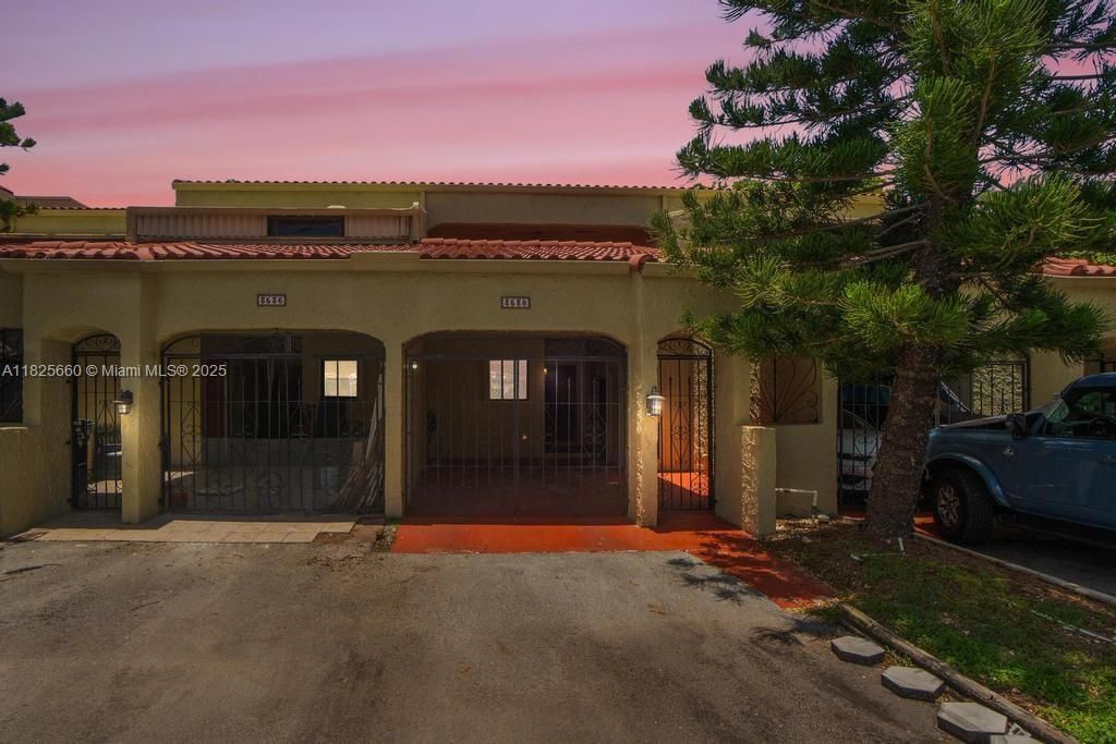 3538 Estepona Ave, Unit D-2, Doral, FL 33178 Photo