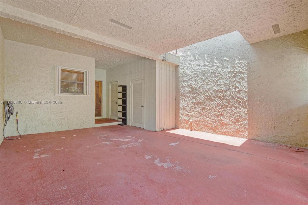 3538 Estepona Ave, Unit D-2, Doral, FL 33178 Photo