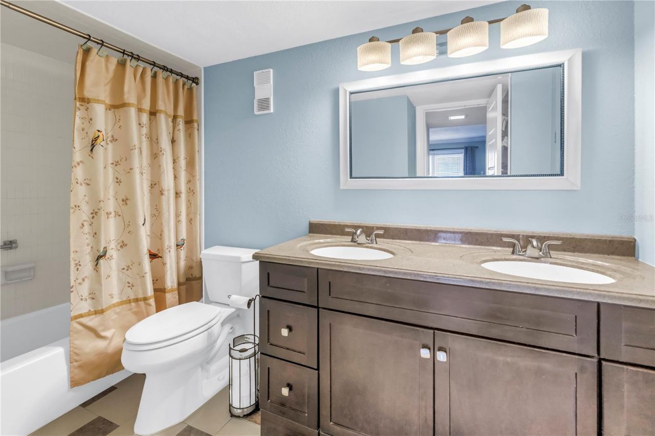 4900 Brittany Drive S, Unit 611, Saint Petersburg, FL 33715 Photo