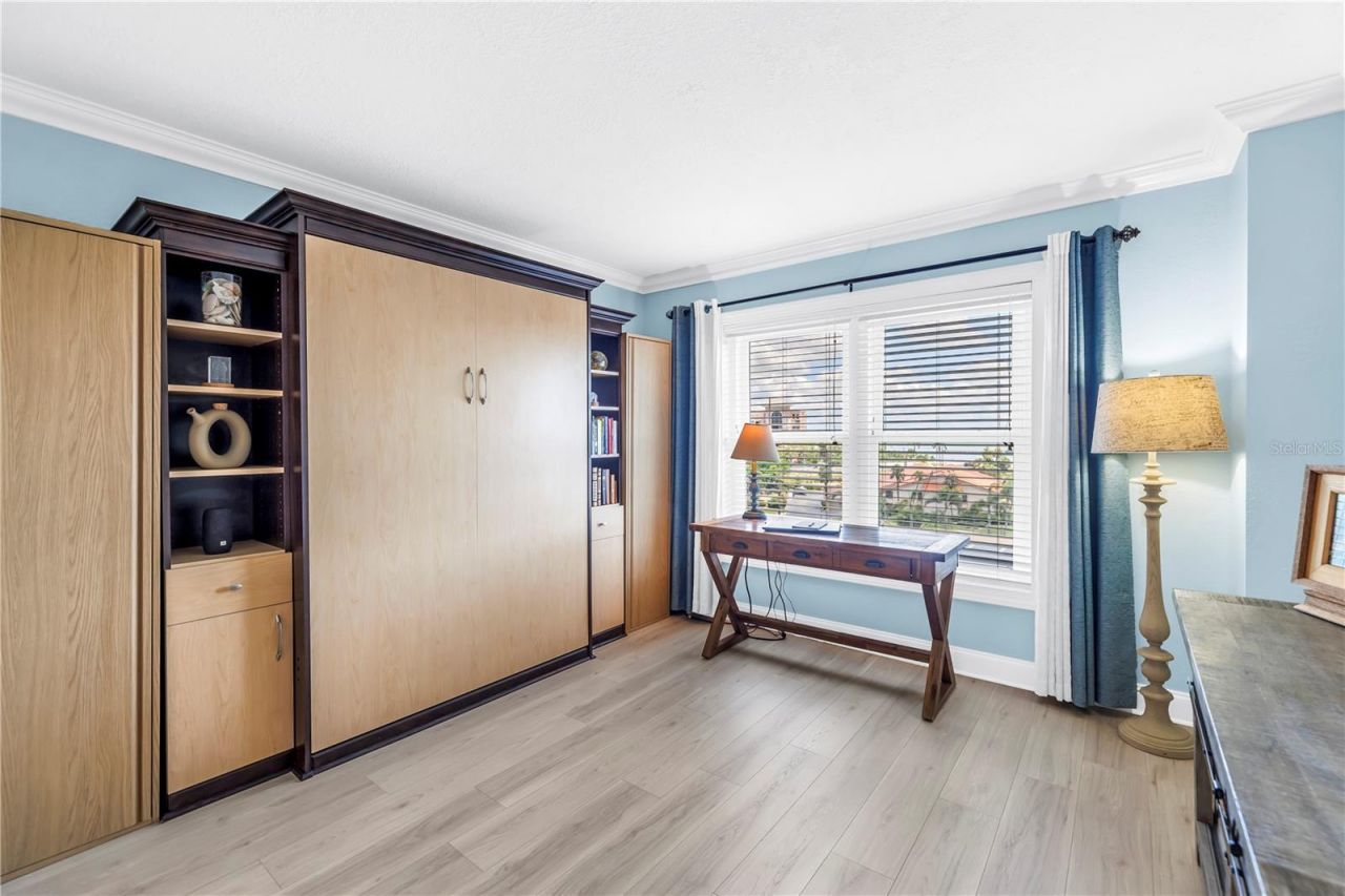 4900 Brittany Drive S, Unit 611, Saint Petersburg, FL 33715 Photo