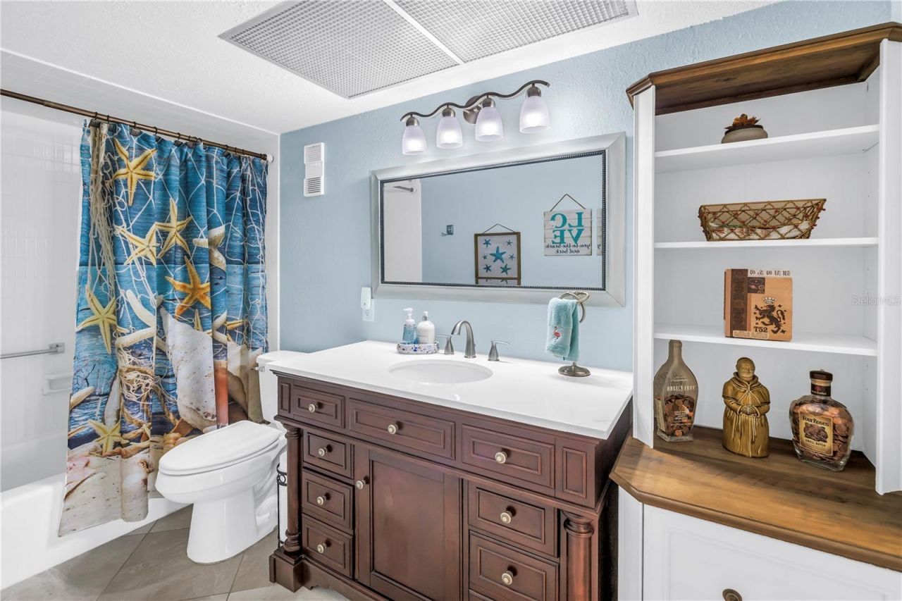 4900 Brittany Drive S, Unit 611, Saint Petersburg, FL 33715 Photo